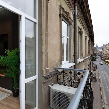 Royal Vip Apartment On Franka 14 Lviv Exterior photo
